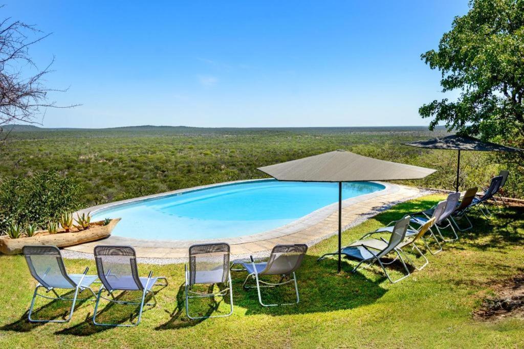 Etosha Safari Lodge, Etosha National Park, Namibia Outjo Eksteriør bilde